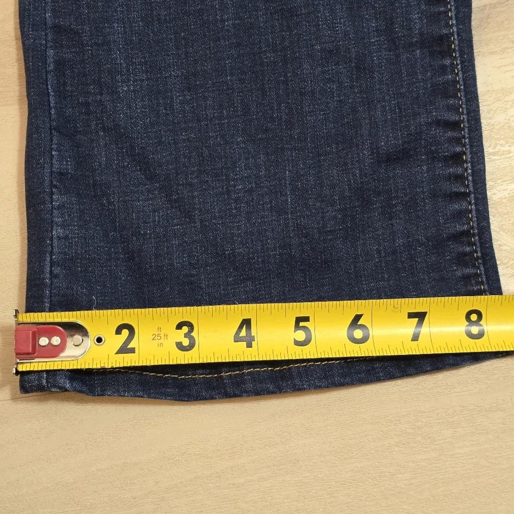 Levis Jeans Womens Size 6 W28 L32 Blue Classic Bootcut Dark Wash Denim MidRise - Picture 10 of 16